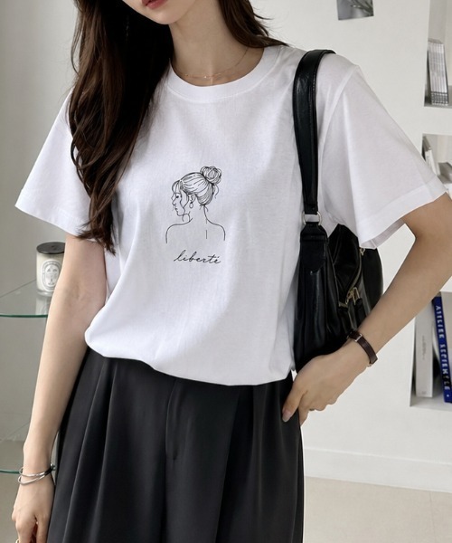 sowme.(ソウミー)の「きれいめに着映える?【ラインイラスト ロゴ ベーシック Tシャツ】(Tシャツ/カットソー・レディース・ホワイト・SMALL/MEDIUM/LARGE)」の3枚目の写真