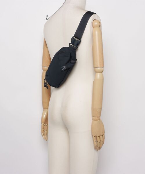 GREGORY(グレゴリー)の「ルーヌベルトバッグ RHUNE BELT BAG スターシップネイビー(ボディバッグ/ウエストポーチ・メンズ・ネイビー系・-)」の5枚目の写真