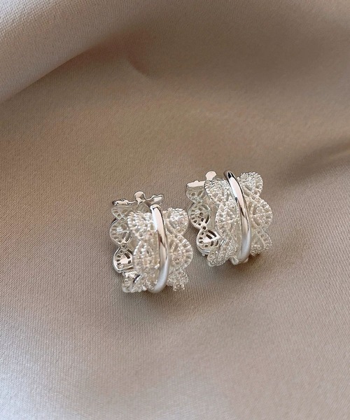 LA VORAGINE(ラ ヴォラジネ)の「レースリボンフープピアス アレルギー対応(ピアス(両耳用)・レディース・B/A/Silver/C・S/M/L)」の6枚目の写真