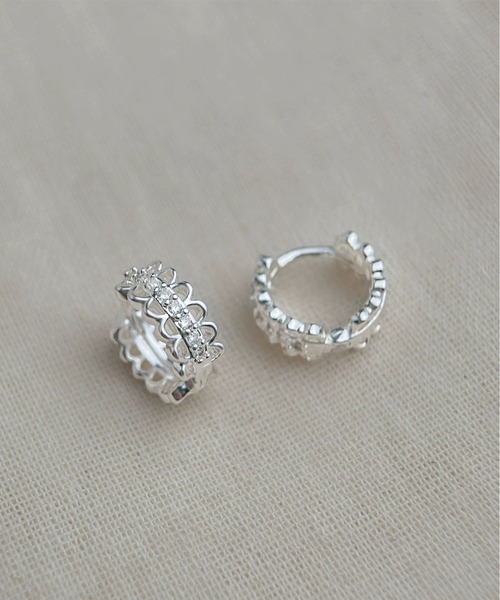 LA VORAGINE(ラ ヴォラジネ)の「レースリボンフープピアス アレルギー対応(ピアス(両耳用)・レディース・B/A/Silver/C・S/M/L)」の11枚目の写真