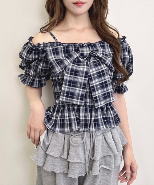 INGNI（イング）の「チェック柄リボンシャーリングオフショルブラウス（シャツ/ブラウス・レディース・ネイビー系2/ブラウン系その他2/ブラック系・M）」の19枚目の写真