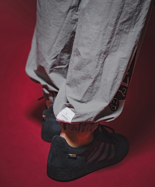 seventy seven(セブンティセブン)の「mp15268- nylon training pants (box collage) ナイロントレーニングパンツ(7726W150)(その他パンツ・メンズ・ブラック/ネイビー/グレー・S/M/L/XL)」の15枚目の写真