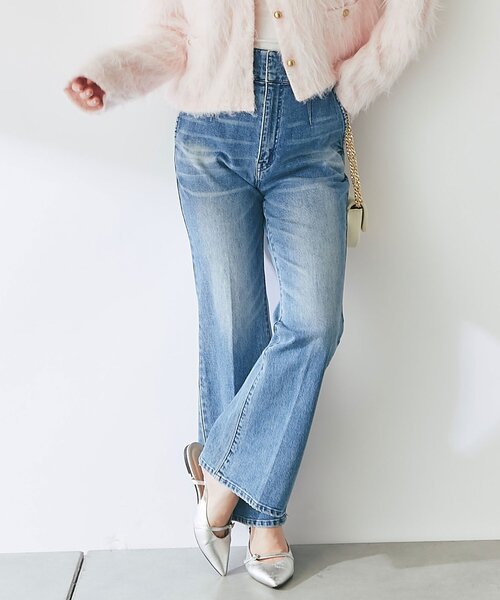 La boutique BonBon(ラブティックボンボン)の「【miki監修・新色登場!7サイズ展開】バックレースアップデニムフレアパンツ(デニムパンツ・レディース・サックスブルー/ネイビー/ブルー/ブラック・TS/34/TM/36/38/X-SMALL/PS)」の4枚目の写真