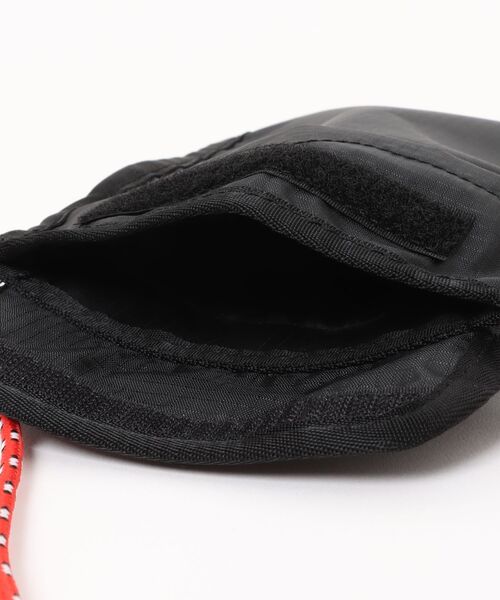 HUNTER(ハンター)の「【HUNTER】ハンター ORIGINAL ESSENTIAL PACKABLE PHONE POUCH ショルダーバッグ(ショルダーバッグ・レディース・ホワイト/ブラック・FREE)」の5枚目の写真