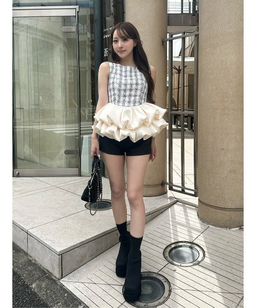 Darich(ダーリッチ)の「ダブルチェーンハイウエストショートパンツ(その他パンツ・レディース・ホワイト/ブラック/ベージュ/ブラウン・S/M)」の8枚目の写真