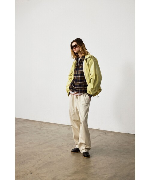 BEAMS(ビームス)の「フェード コーチジャケット(ブルゾン・メンズ・イエロー/セージグリーン・X-LARGE/LARGE/MEDIUM/SMALL)」の11枚目の写真