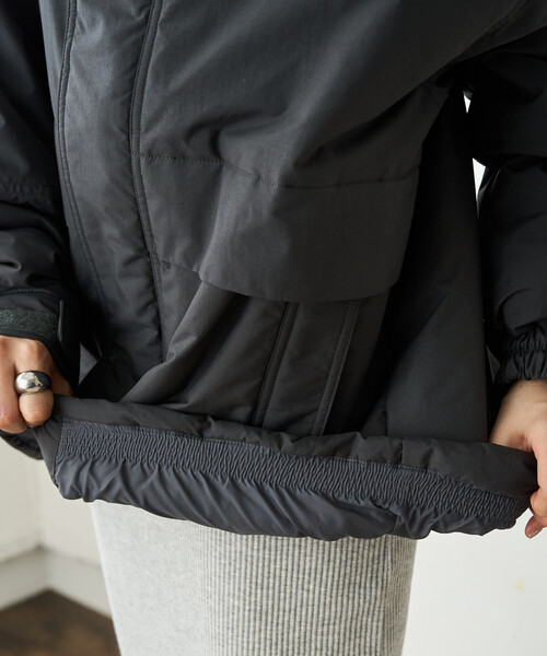 FREAK'S STORE(フリークスストア)の「限定展開 Columbia × FREAK'S STORE/コロンビア 別注 W Imperial Park Insulated Jacket/ウィメンズ インペリアル パーク インシュレイティド ジャケット(ダウンジャケット/コート・レディース・ブラック/ベージュ/チャコール・フリ-)」の19枚目の写真
