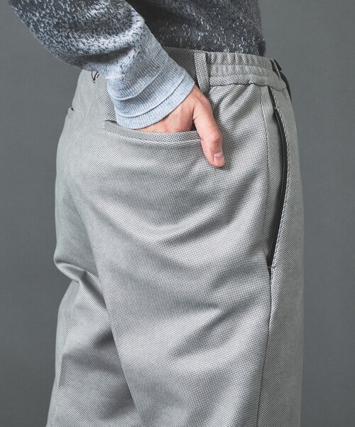5351 POUR LES HOMMES(ゴーサンゴーイチプールオム)の「スモーク千鳥 ダウンファブリック テーパードスラックス(スラックス・メンズ・グレー・50/48/46/44)」の8枚目の写真