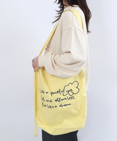 Snoozie（スヌージー）の「マルチウェイ刺繍ショルダーバッグ（ショルダーバッグ・レディース・イエロー/ピンク/アイボリー・FREE）」の2枚目の写真