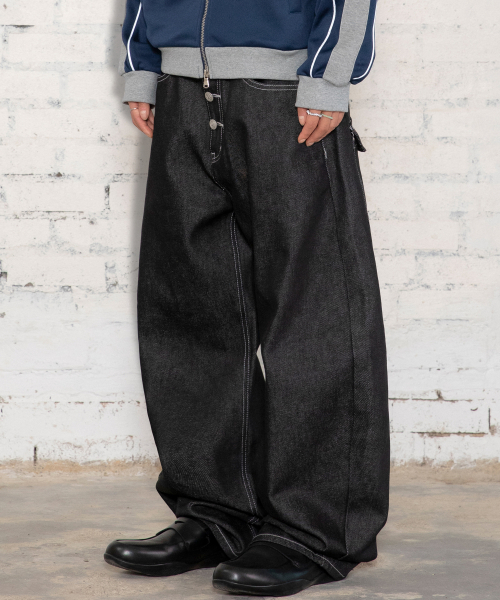 XTONZ(エクストーンズ)の「XP339 レタリングローカーブデニムパンツ (ブラック)(デニムパンツ・レディース・その他・LARGE/MEDIUM/SMALL)」の16枚目の写真