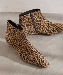 ATELIER BRUGGE（アトリエブルージュ）の「【atelier brugge/アトリエブルージュ】Soft square toe ankle boots（ブーツ）」