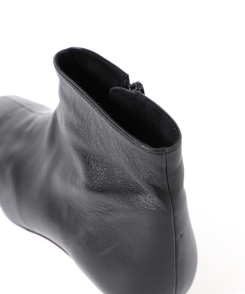 ATELIER BRUGGE(アトリエブルージュ)の「【atelier brugge/アトリエブルージュ】Soft square toe ankle boots(ブーツ・レディース・ブラック/キャメル・24.5cm/23.5cm/22.5cm)」の13枚目の写真