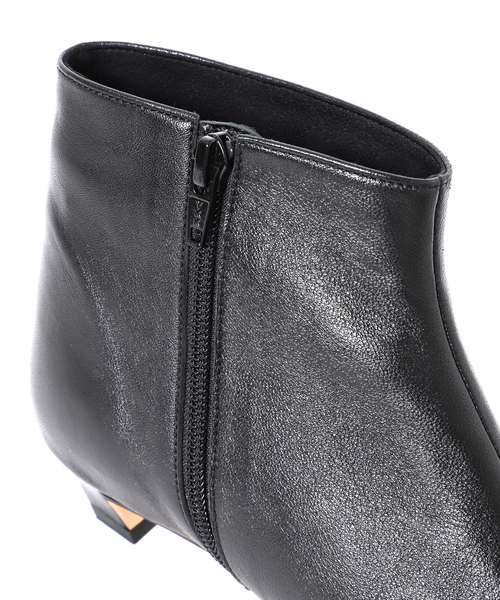 ATELIER BRUGGE(アトリエブルージュ)の「【atelier brugge/アトリエブルージュ】Soft square toe ankle boots(ブーツ・レディース・ブラック/キャメル・24.5cm/23.5cm/22.5cm)」の14枚目の写真