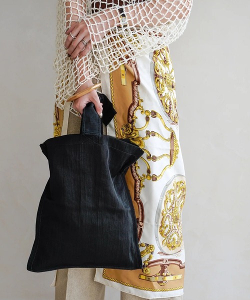 ITTI（イッチ）の「MARY INSIDE OUT TOTE - M / CERATO BRIGHT（トートバッグ・レディース・ブラック/ブラウン・FREE）」の2枚目の写真