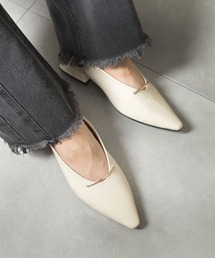 スリムスクエアトゥ ゴールドメタルパンプス
