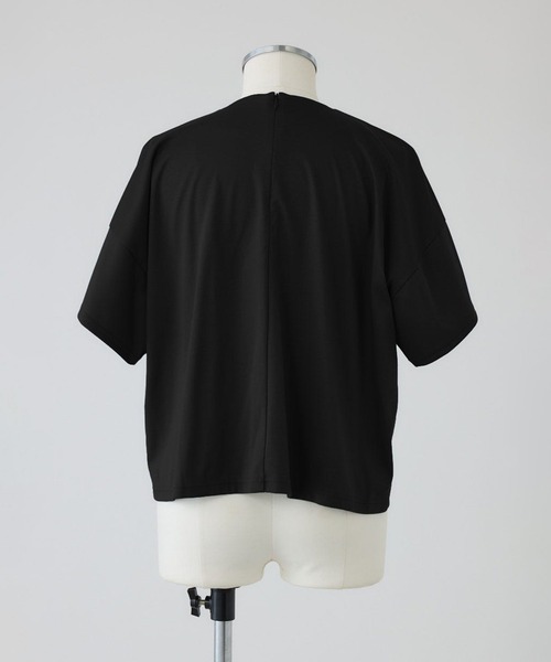 RIM.ARK(リムアーク)の「Refined 2way cut tops(Tシャツ/カットソー・レディース・ホワイト/ブラック・FREE)」の16枚目の写真