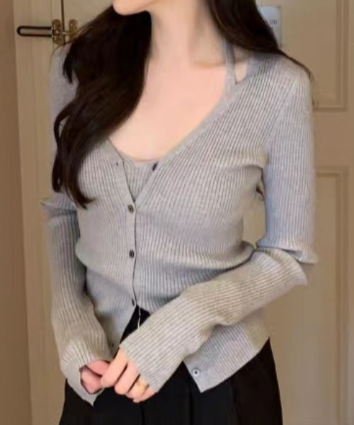FLINEA(フリネア)の「ニットホルターネックタンクトップ&シングルブレストカーディガンセットアップ(セットアップ・レディース・ブラック/ベージュ/グレー/オフホワイト/ピンク・FREE)」の16枚目の写真