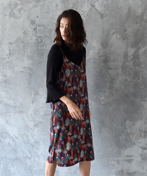 amorous insense（アモラスインセンス）の「ヴィンテージパターンワンピース（ワンピース・レディース・ネイビー/オレンジ・MEDIUM）」の2枚目の写真