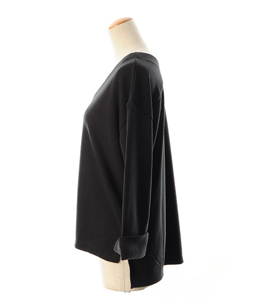 Luz Llena (philter)（ラズレナ　フィルター）の「[made in Japan]Vネック・ロールアップニットソー（Tシャツ/カットソー・レディース・ブラック/カーキ/レンガ・MEDIUM）」の6枚目の写真