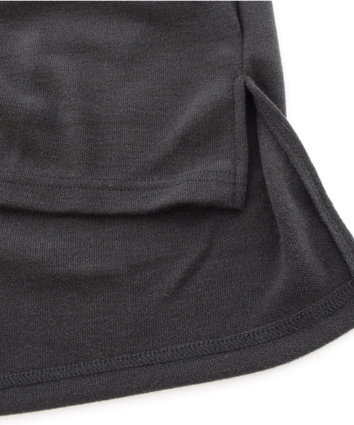 Luz Llena (philter)（ラズレナ　フィルター）の「[made in Japan]Vネック・ロールアップニットソー（Tシャツ/カットソー・レディース・ブラック/カーキ/レンガ・MEDIUM）」の12枚目の写真