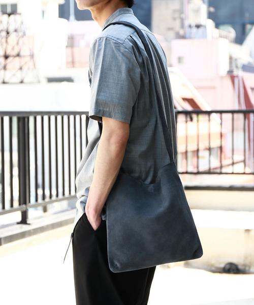 green label relaxing（グリーンレーベルリラクシング）の「BC GLR SUEDE/LT ショルダーバッグ ◆（ショルダーバッグ・メンズ・ベージュ/ダークブラウン/ネイビー・FREE）」の3枚目の写真