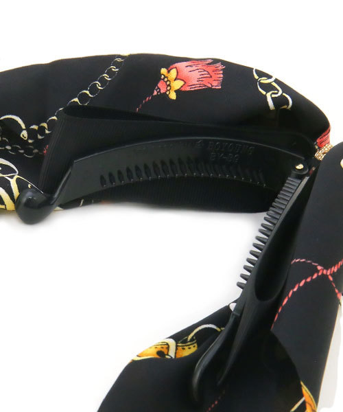 colleca la（コレカラ）の「スカーフ柄リボンバナナクリップ（バレッタ/ヘアクリップ・レディース・ブラック/ベージュ・FREE）」の5枚目の写真