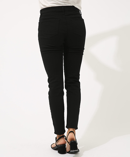 AZUL by moussy（アズールバイマウジー）の「カツラギカラースキニー（その他パンツ・レディース・パープル/ブラック/ホワイト・SMALL/X-SMALL/LARGE/MEDIUM）」の17枚目の写真