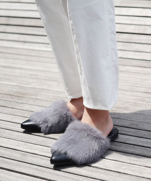 florist（フローリスト）の「リアルファーバブーシュタイプサンダル（サンダル・レディース・グリーン/ブラック/グレー・22.5/24.5/23.5）」の2枚目の写真