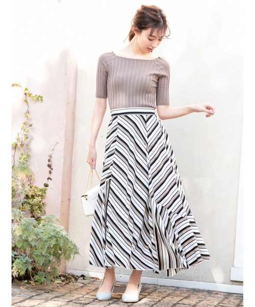 fifth(フィフス)の「フィットニット5分袖スクエアネック(ニット/セーター・レディース・ホワイト/ライトグレー/ブラック/ネイビー/モカ/オレンジ/ボルドー/グリーン/ブラウン/ミント/ラベンダー/レモンイエロー/ベビーピンク/ピンク/サックスブルー・MEDIUM)」の18枚目の写真