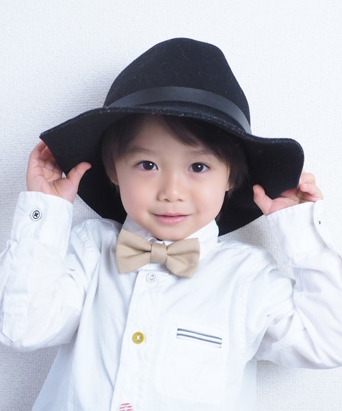 BOW(ボウ)の「【BOW /ボウ】ダンディーシリーズ/息子に恋する蝶ネクタイ♪ ボタンにラクラク取付け♪(蝶ネクタイ・キッズ・スカイブルー/ブラック/ブラウン/レッド/ピンク/イエロー/ブルー/グリーン/エメラルド/レモンイエロー・ONESIZE)」の3枚目の写真