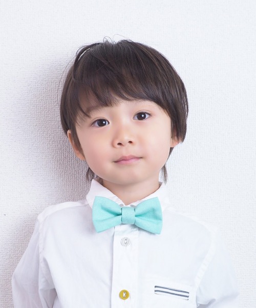 BOW(ボウ)の「【BOW /ボウ】ダンディーシリーズ/息子に恋する蝶ネクタイ♪ ボタンにラクラク取付け♪(蝶ネクタイ・キッズ・スカイブルー/ブラック/ブラウン/レッド/ピンク/イエロー/ブルー/グリーン/エメラルド/レモンイエロー・ONESIZE)」の5枚目の写真