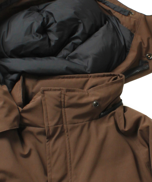 BEAMS（ビームス）の「CANADA GOOSE / KAMLOOPS（ダウンジャケット