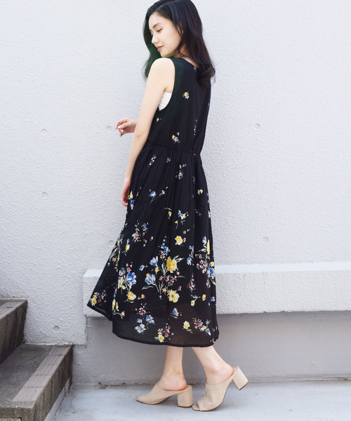 PICCIN(ピッチン)の「【WEB限定】パネルフラワーロングワンピース(ワンピース・レディース・ブラック/オフホワイト/グリーン・MEDIUM)」の13枚目の写真