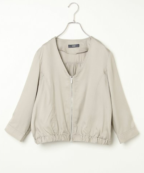 VENCEEXCHANGE(ヴァンスエクスチェンジ)の「リヨセルVネックブルゾン(ノーカラージャケット・レディース・グリーン/ブルー/ベージュ・M/L)」の2枚目の写真