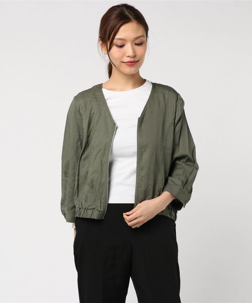 VENCEEXCHANGE(ヴァンスエクスチェンジ)の「リヨセルVネックブルゾン(ノーカラージャケット・レディース・グリーン/ブルー/ベージュ・M/L)」の7枚目の写真