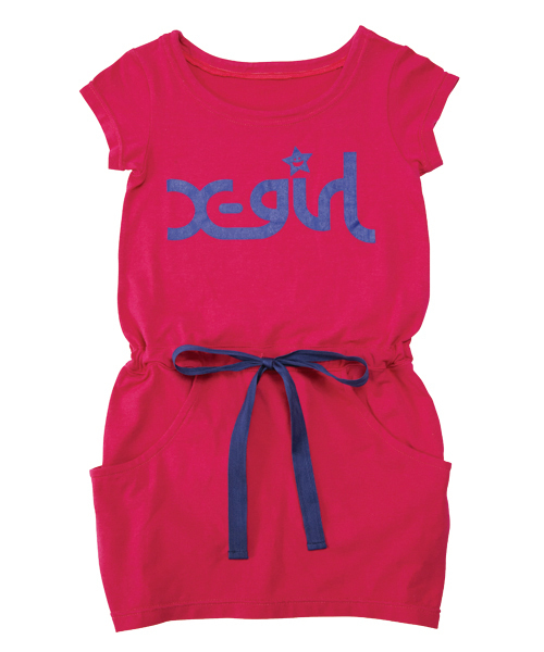 X-girl Stages（エックスガールステージス）の「BASIC DRESS LOGO(4T～7T)（ワンピース・キッズ・ネイビー/ブルー/ピンク/ブラック・7T/6T/5T/4T）」の4枚目の写真