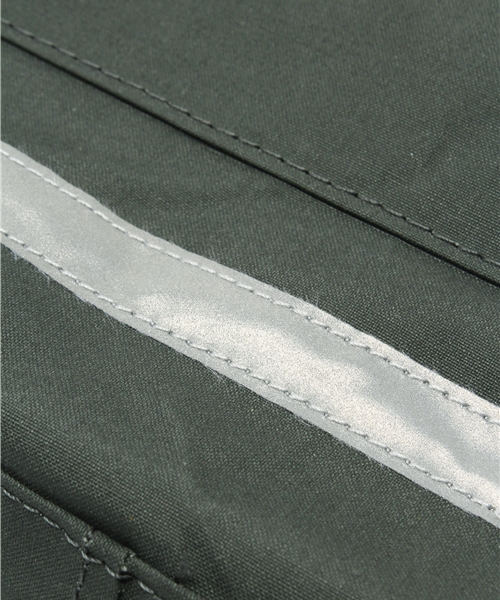 fennica Men's（フェニカメンズ）の「FJALLRABEN / kanken big（バックパック/リュック・メンズ・ベージュ/ダークグリーン・ONE SIZE）」の13枚目の写真