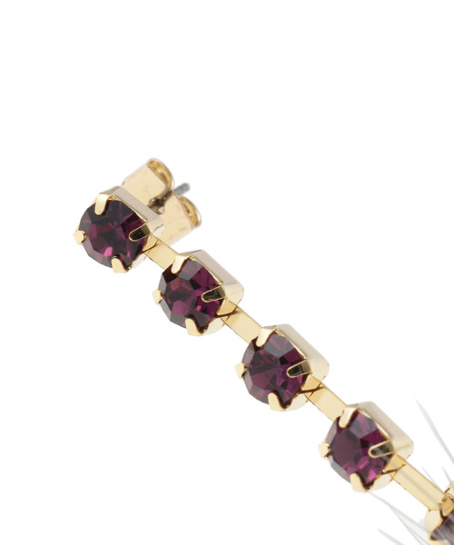 The Virgnia（ザ ヴァージニア）の「ビジューミンクファーピアス（ピアス（両耳用）・レディース・ベージュ/グレー・FREE）」の4枚目の写真