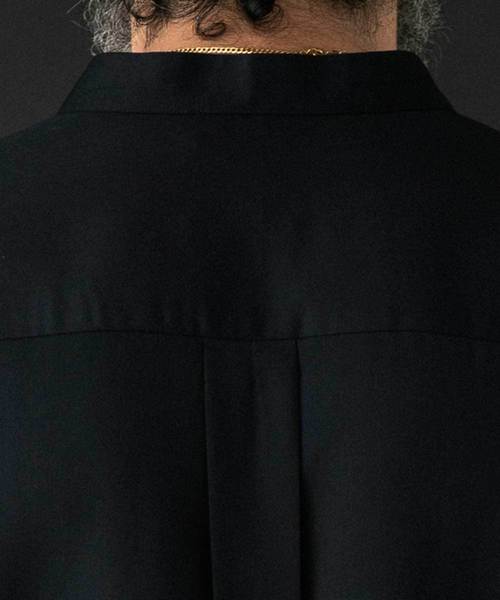 UNITED TOKYO（ユナイテッドトウキョウ）の「Vネックロングスリーブシャツ（シャツ/ブラウス・メンズ・ブラック/オレンジ/グリーン/グレイッシュベージュ/ホワイト・1/2/3）」の17枚目の写真