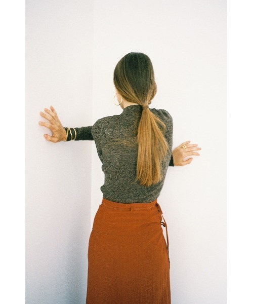 CLANE（クラネ）の「HIGH-NECK RIB KNIT（ニット/セーター・レディース・ブラック/ベージュ/ブラウン/レッド・1/2）」の18枚目の写真
