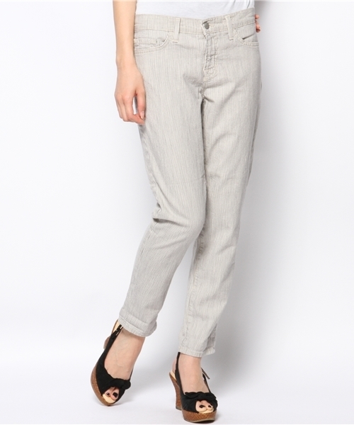 ROSE BUD（ローズバッド）の「(J.BRAND) 9036C104 AOKI LOW RISE BOY FIT JEAN（デニムパンツ・レディース・ストライプ・25/27/23/26/22/24）」の2枚目の写真