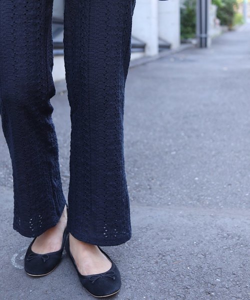 flower(フラワー)の「レースフレアパンツ(その他パンツ・レディース・ベージュ/ネイビー・FREE)」の5枚目の写真