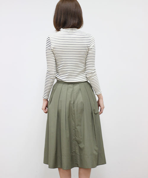 ELFORBR(エルフォーブル)の「ナイロンタフタタックミドルスカート(スカート・レディース・カーキ/ブラック・38/36)」の7枚目の写真