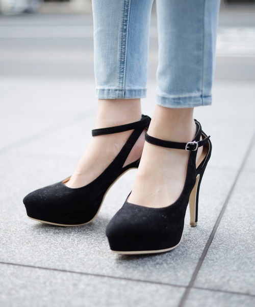 LIPSERVICE（リップサービス）の「サイドカッティングパンプス（パンプス・レディース・ブラック/ベージュ・L/M/S）」の2枚目の写真