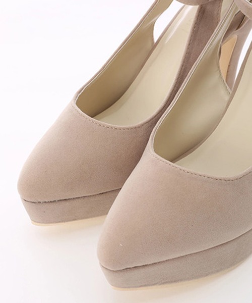 LIPSERVICE（リップサービス）の「サイドカッティングパンプス（パンプス・レディース・ブラック/ベージュ・L/M/S）」の3枚目の写真