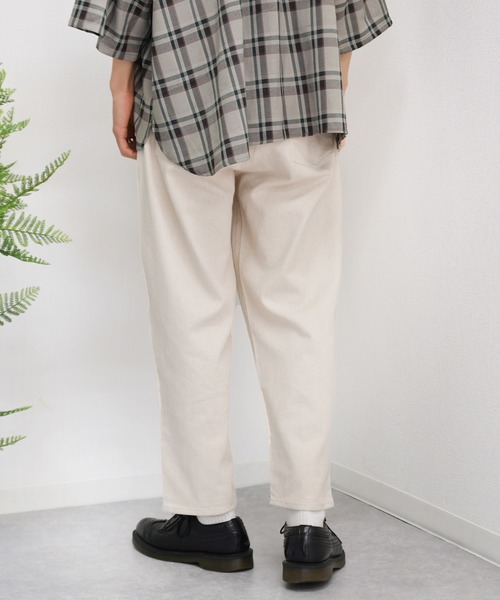 kutir（クティール）の「カツラギ素材　ワイドテーパードパンツ（その他パンツ・メンズ・オフホワイト/ダークパープル・SMALL/MEDIUM/LARGE）」の10枚目の写真