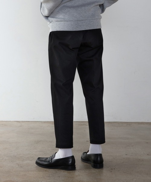 unlow（アンロー）の「【WEARISTA 心】ワンダーシェイプテーパードスラックス（スラックス・メンズ・ベージュ/ブラック・M/S）」の4枚目の写真