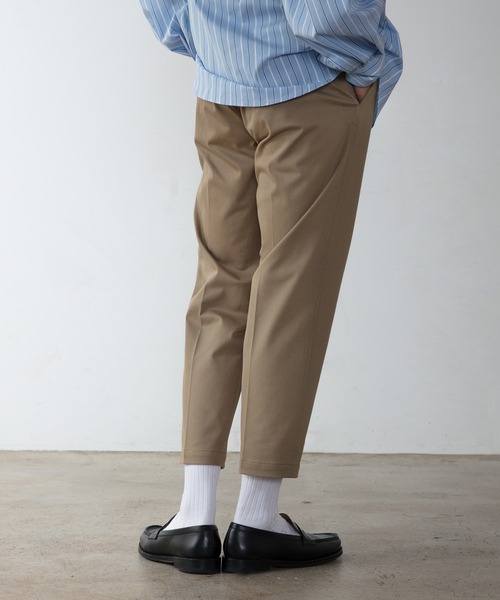 unlow（アンロー）の「【WEARISTA 心】ワンダーシェイプテーパードスラックス（スラックス・メンズ・ベージュ/ブラック・M/S）」の18枚目の写真