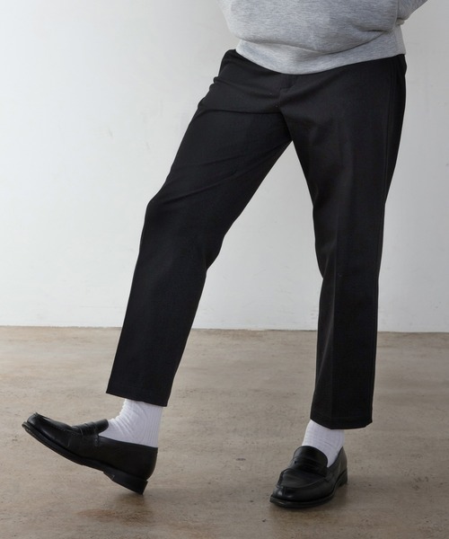 unlow（アンロー）の「【WEARISTA 心】ワンダーシェイプテーパードスラックス（スラックス・メンズ・ベージュ/ブラック・M/S）」の22枚目の写真