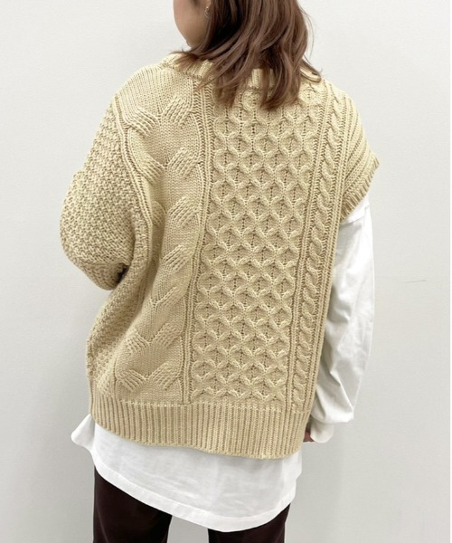 apres jour mignon(アプレジュールミニョン)の「ケーブル片袖デザインニット【ZOZOTOWN限定アイテム】(ニット/セーター・レディース・ブラック/パープル/クリーム/ダークブルー・X-LARGE/フリー)」の14枚目の写真